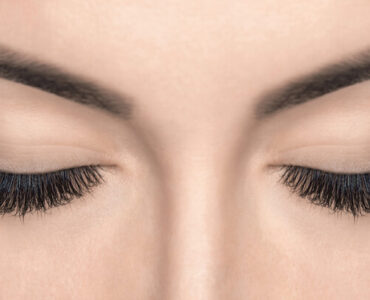 shower with eyelash extensions