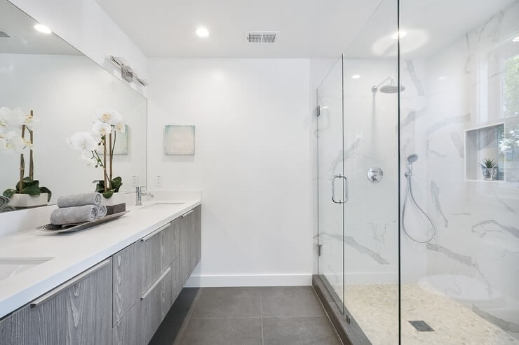 Shower Wall Panels Vs Tiles Which One, How To Install Large Tiles On Shower Wall Panels
