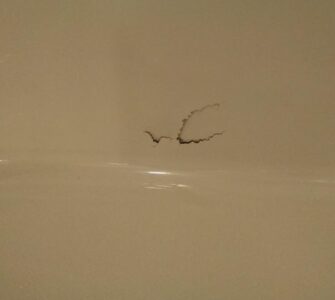 cracked bathtub