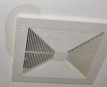bathroom fan condensation