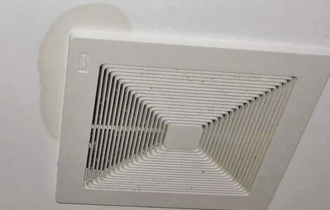 bathroom fan condensation